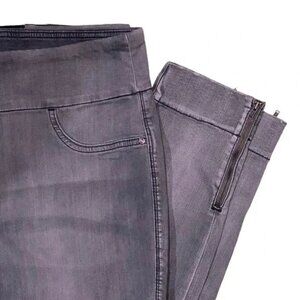 Rock & Republic Jeggings Size 14 Grey Denim Rx Fever Distressed Ankle-Zip NWT